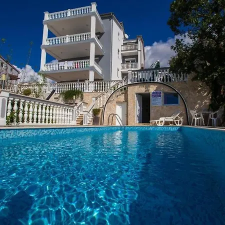 Apartmán In With Sea View, Terrace, Air Conditioning, Wifi 3492-6
