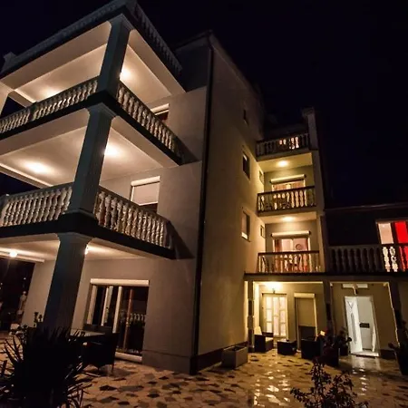 Lägenhet In With Sea View, Terrace, Air Conditioning, Wifi 3492-6 Crikvenica