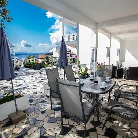 In With Sea View, Terrace, Air Conditioning, Wifi 3492-6 Apartmán *