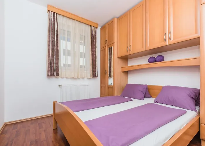 Lägenhet In With Sea View, Terrace, Air Conditioning, Wifi 3492-6 Crikvenica