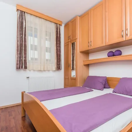 Lejlighed In With Sea View, Terrace, Air Conditioning, Wifi 3492-6 Crikvenica